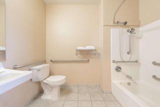 Super 8 by Wyndham Fort Worth Stockyards - Fort Worth - 6