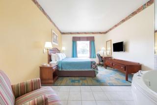 Super 8 by Wyndham Fort Worth Stockyards - Fort Worth - 3