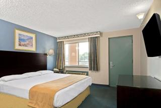 Super 8 by Wyndham Milford/New Haven - 6