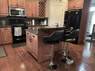 Gorgeous Covepark Home by Maureen - Calgary - 3