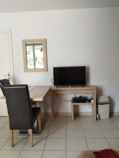 Studio cosy avec terrasse et parking dans résidence au calme avec piscine, à 3 min des thermes et centre ville - 5