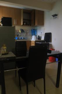 Bright & stylish studio near transit access - 4