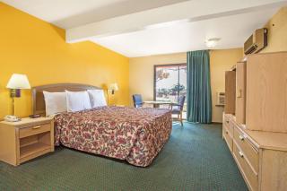 Travelodge by Wyndham Turlock - Turlock - 6