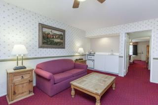 Days Inn by Wyndham Lebec - Grapevine - 1