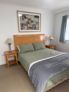 City CBD Retreat - 2