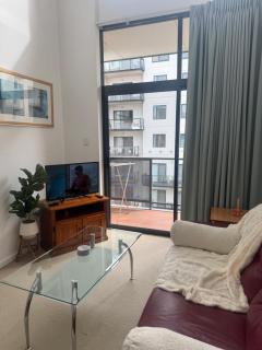 City CBD Retreat - 1