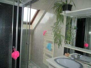 In a detached house, single room - Villecresnes - 2