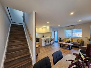 New spacious townhouse - Auckland - 4