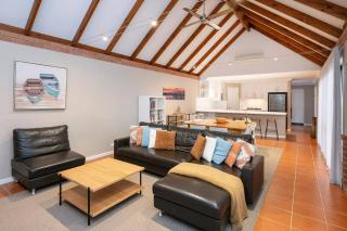 Clearwater - Cosy Comforts Steps from the Beach - 5