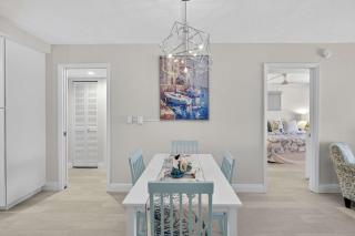 2BR Beachfront Condo Steps To Turtle Beach & Pool - 2