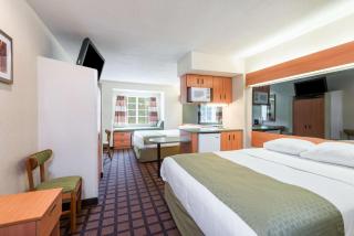 Microtel Inn & Suites by Wyndham Uncasville Casino Area - 7