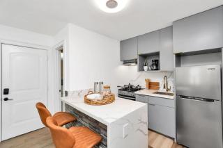 Modern 2BR Sleeps 6 Near UH & Midtown - 4