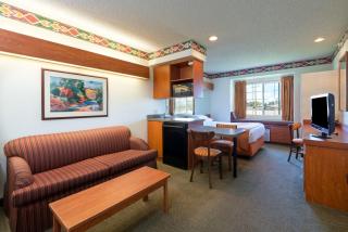Microtel Inn and Suites Pueblo - 7
