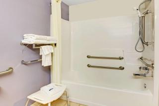 Microtel Inn & Suites by Wyndham Cherokee - Cherokee - 7