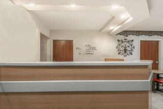 Microtel Inn & Suites by Wyndham Auburn - 7