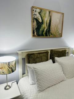 O'Meara Overnight Rooms Unit 2 - 1