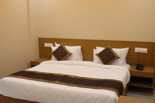 New Baba Ramdev Hotel & Restaurant - 7