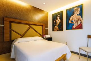 Embassy Comfort Suite - 200 meters from the Embassy - Guadalajara - 1