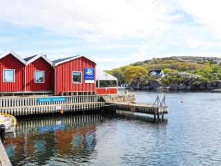 2 person holiday home in Rönnäng - 2