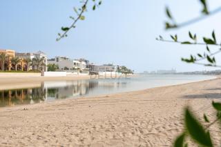 Luxurious 4BR with Maids Room Villa in Canal Cove, Palm Jumeirah by Deluxe Holiday Homes - 9