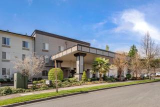 Comfort Suites Eugene University - 9