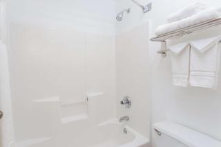 Baymont by Wyndham Smyrna - 4