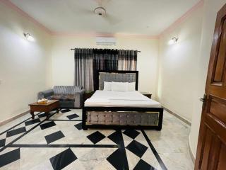 Decent Luxury Guest House F-11 - Islamabad - 5