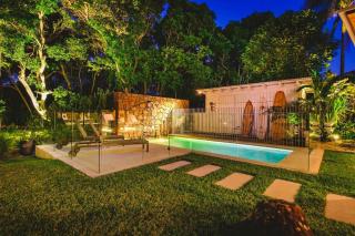 Barefoot at Tallows beachside escape in Suffolk - 4