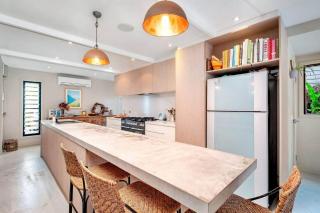 Barefoot at Tallows beachside escape in Suffolk - 3