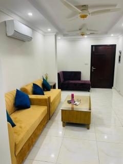 Premier in Holidays home - Lahore - 5