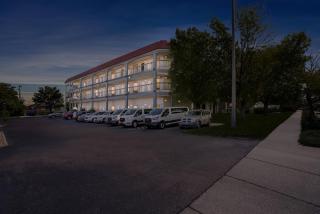Quality Inn & Suites Sunport Airport Albuquerque - 1