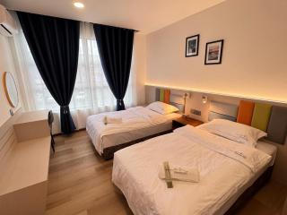 Pepper Inn - 1