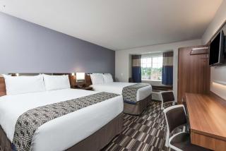 Microtel Inn & Suites by Wyndham Altoona - Altoona - 2