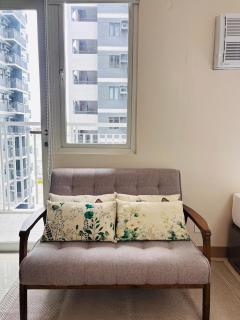 Stylish and Trendy - Comfy Room With a Pool View - Iloilo - 1