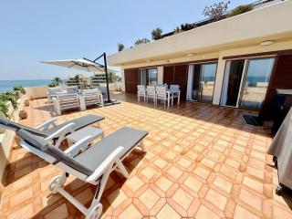 Playa Grande 52 by homeprive - 2
