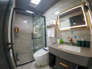 Laoshan Swan Castle Immortal Residence bathing pool Health Garden B&B - 5