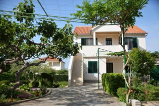Apartment Mladenka - Murter - 0