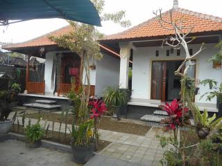 Besakih Bonny Homestay - 5