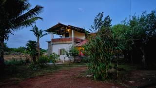 Mountain View Tranquil Eco Remote Lodge - 8