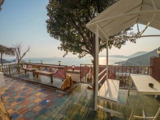 Laoshan Swan Castle Immortal Residence bathing pool Health Garden B&B - 3