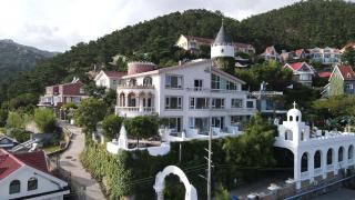 Laoshan Swan Castle Immortal Residence bathing pool Health Garden B&B - 0