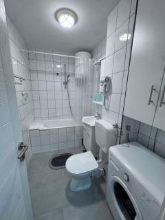 V Apartmani 3 - 8