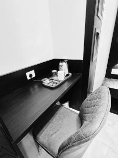 Sky Suites By Glitz Hotels Nr Internatinational Airport Mumbai - 1