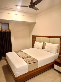 Hotel Diamora Residency - 2