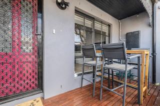 Mia's Place - Victorian Terrace with Modern Comfort - 3
