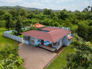 Villa Azure Bliss by Riviera Hospitality - Shāhāpur - 9