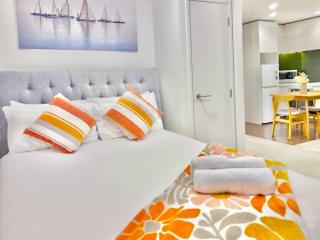Spacious High-Floor 1BR Near Sky Tower with Pool Gym - Auckland - 8