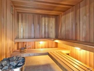 Spacious High-Floor 1BR Near Sky Tower with Pool Gym - Auckland - 3