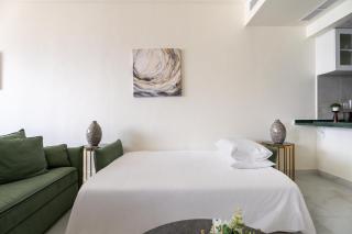 GuestReady - High Floor | Canal View Near Dubai Marina - 1