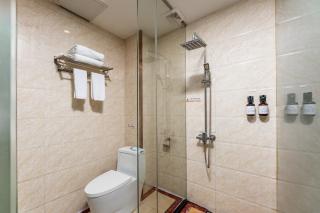 Baiyun airport Raccoon international hotel & free shuttle bus - 8